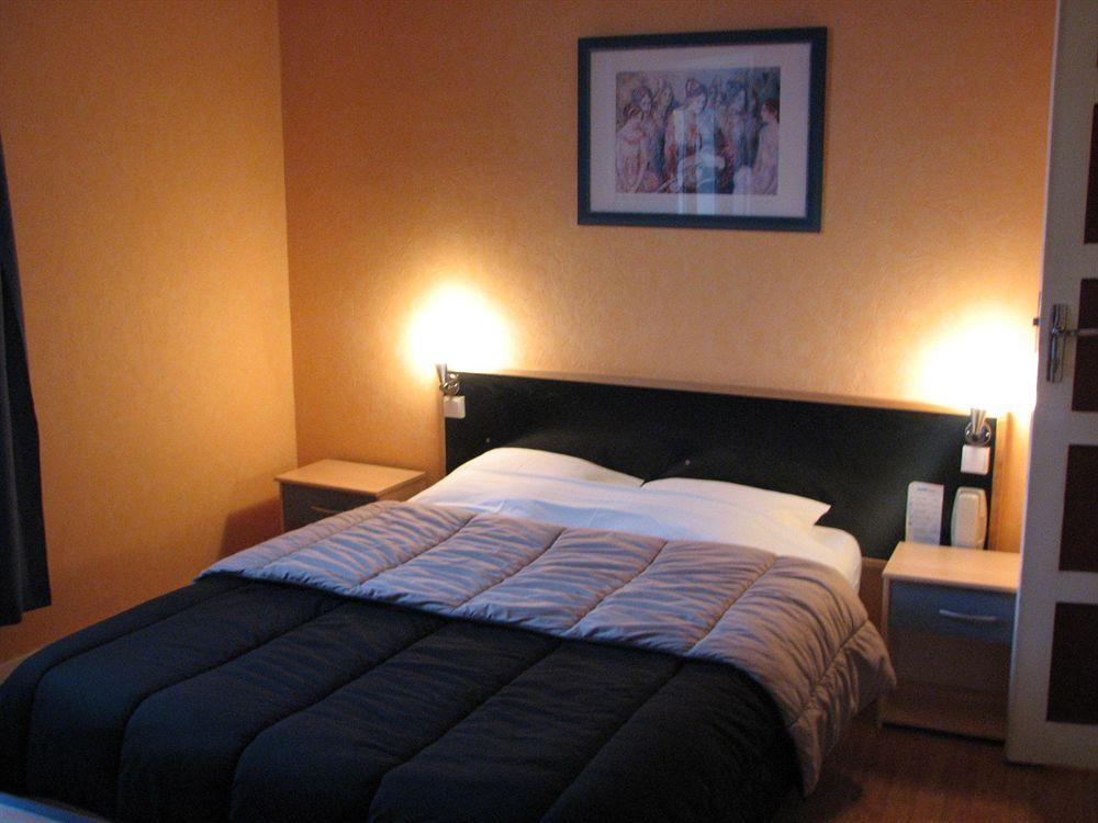 Hotel La Croix Blanche Tarbes Dış mekan fotoğraf