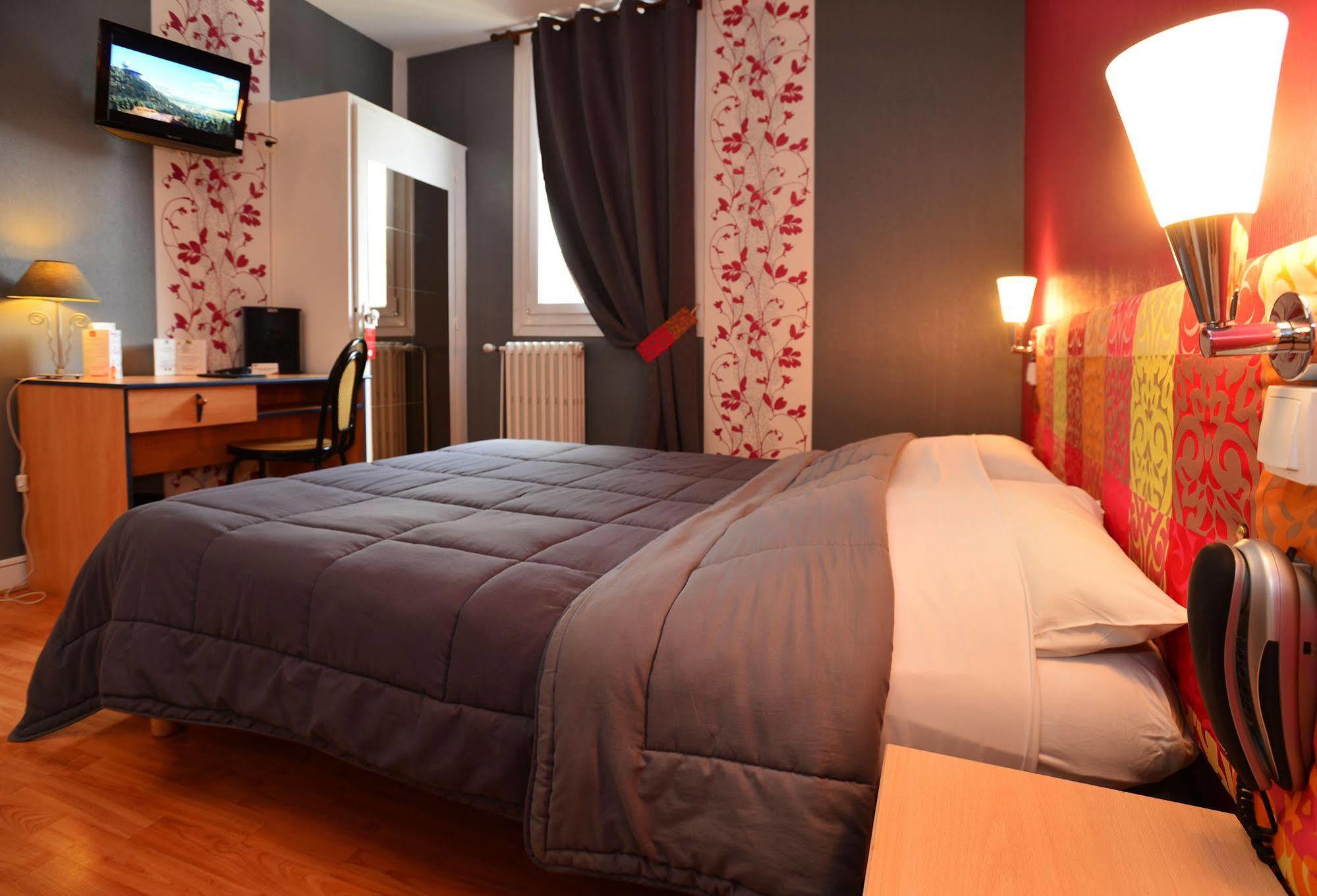 Hotel La Croix Blanche Tarbes Dış mekan fotoğraf